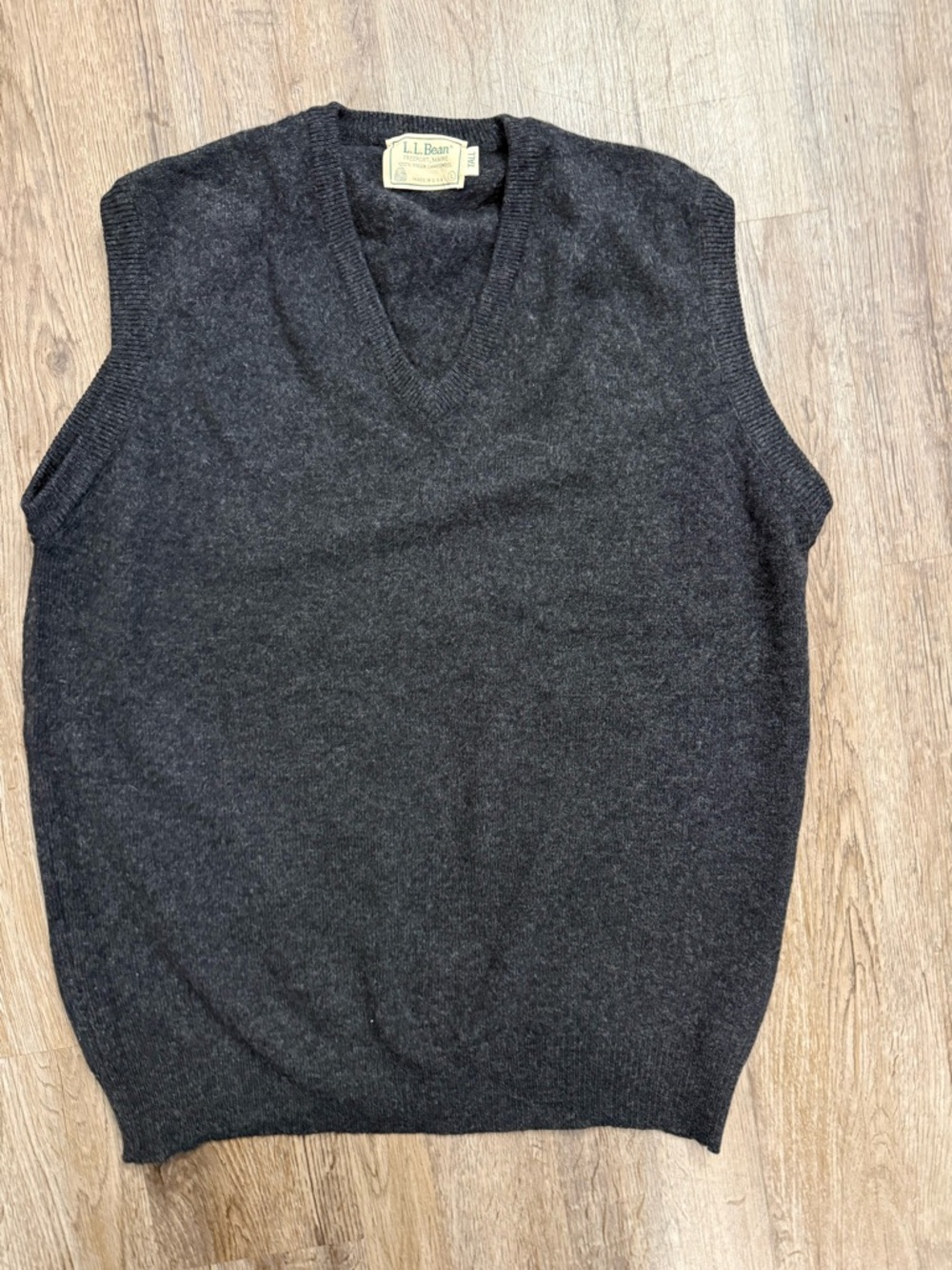 VTG L.L. Bean • Virgin Lambswool Sweater Vest - Picture 3 of 8